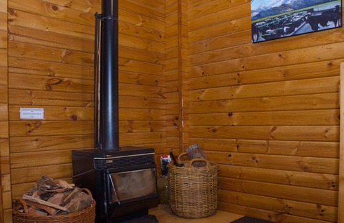 Hanmer Springs Cabaña | Alpine on Oregon - Hanmer Springs Holiday Home