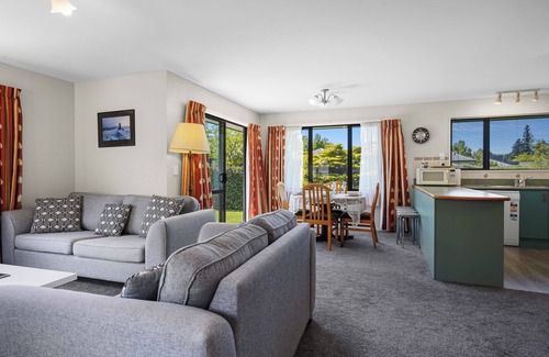Hanmer Springs Casa | Alpine Peek - Hanmer Springs Holiday Home