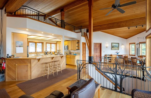 Twin Peaks Casa | Gorgeous 4br Home con impresionantes vistas Bañera de hidromasaje y. Cerca Presidente Sherwood en Alpine Meadows!