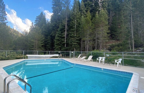 Olympic Valley Condominio | Alpine Retreat in North Lake Tahoe