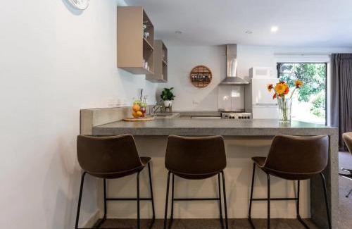 Sunshine Bay Apartamento | Alpine Retreat
