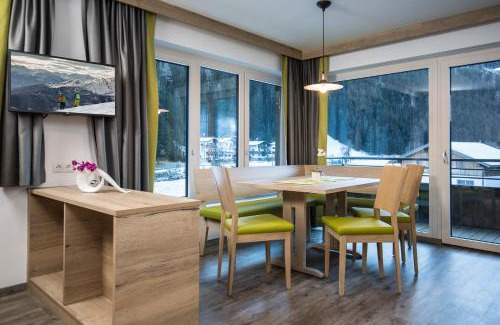 Juns Apartamento | Alps Tux