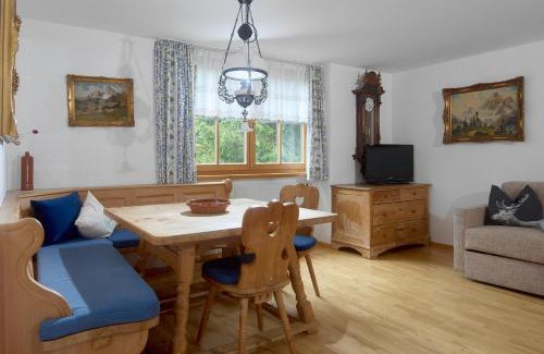 Gaschurn Apartamento | Alt Montafon Hotel Appartements by Pferd auf Wolke