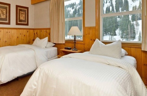 Salt Lake Mountain Resorts Cabina | Alta Peruvian Lodge