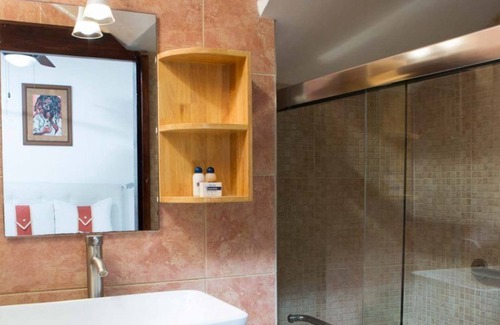Montego Bay Hotel | Altamont West Hotel