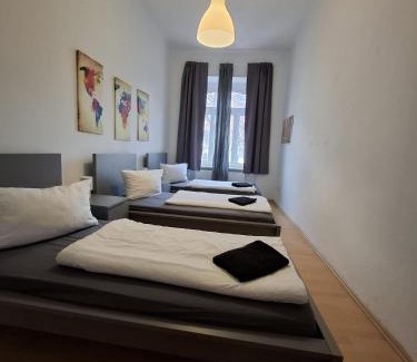 Suedvorstadt Apartamento | Altbau-Schmuckstück an der Karli mit riesigem Balkon