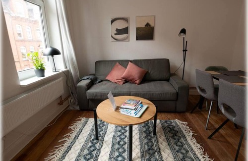 Mitte Apartamento | Altbaucharme! 2Zimmer, zentral und 24h Check-in