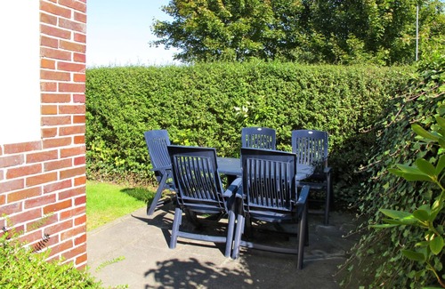 Neugarmssiel Apartamento | Alter Bahnhof by Interhome