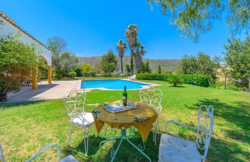 Arcos de la Frontera Casa | Alterhome Private Villa Cortijo Sierra y Lago