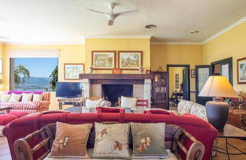 Arcos de la Frontera Casa | Alterhome Private Villa Cortijo Sierra y Lago