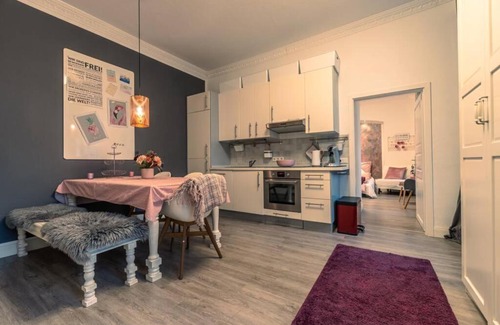 Weibern Casa | Altes Schwesternhaus - Homesite Apartments
