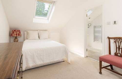 Notting Dale Casa | ALTIDO Picturesque 4-bed house w/ patio