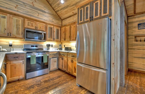 Epworth Cabina | Altitude Adjustment - Epworth GA- New Listing
