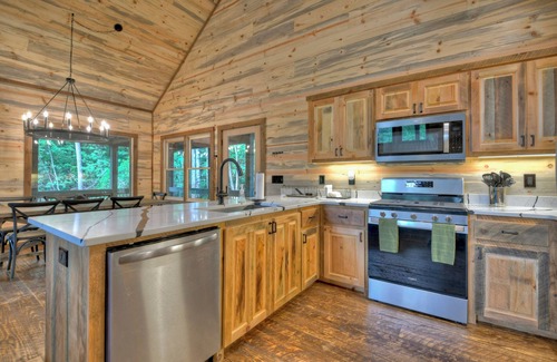 Epworth Cabina | Altitude Adjustment - Epworth GA- New Listing