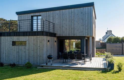 Sibiril Casa | Altitude Marine property