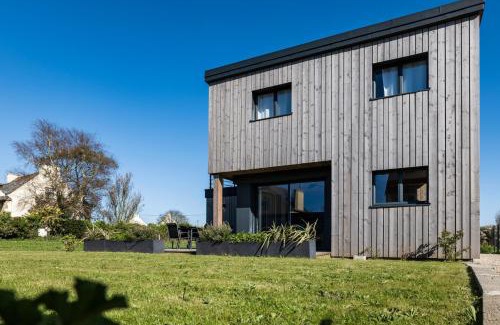 Sibiril Casa | Altitude Marine property