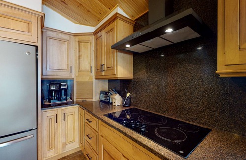 Alton Bay Casa | Alton Bay Waterfront Home with restored Boathouse and Gorgeous Sunsets
