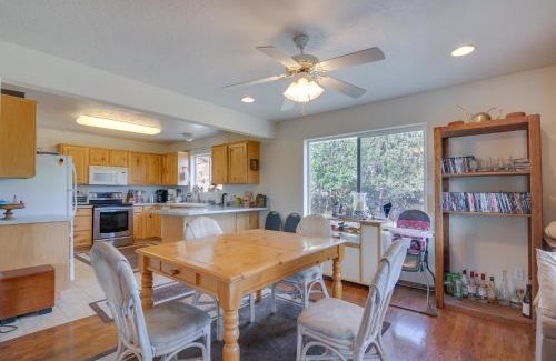 Long Valley Junction Casa | Alton Cabin with Deck about 2 Mi to Dixie Natl Forest!
