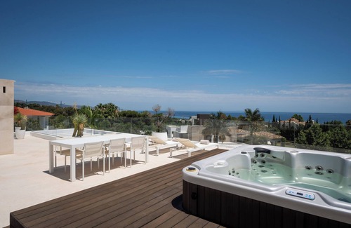 Marbella Villa | Altos Puente Romano, Marbella