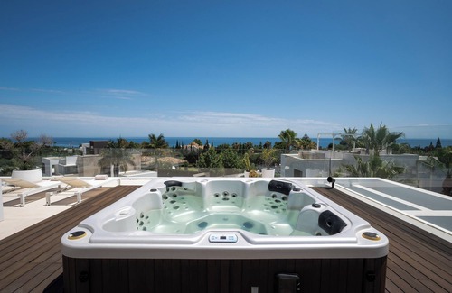Marbella Villa | Altos Puente Romano, Marbella