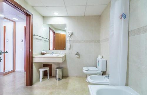 Carihuela Hotel | Aluasun Lago Rojo - Adults recommended