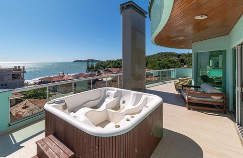Bombas Apartamento | Aluguel Cobertura 4 suítes Vista Mar Jacuzzi Bombas SC
