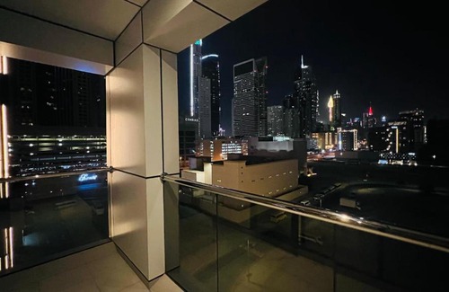 Dubai Apartamento | Alzomoroda Apartment