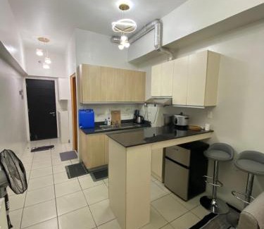 Wack-Wack Greenhills Apartamento | AMA Tower Residences - Liam Kyro Staycation Place