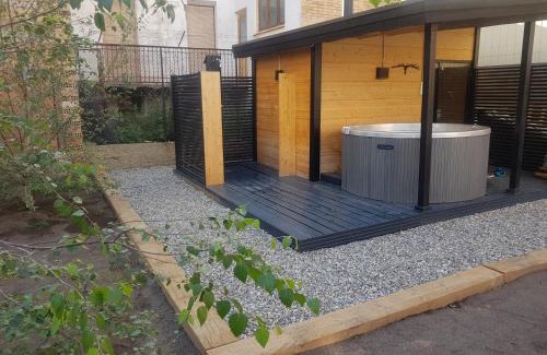 Tremp Casa | Amaroq Explorers BaseCamp