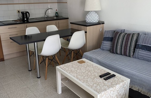 Caleta de Fuste Apartamento | Hermoso apartamento en planta baja ubicado en un complejo tranquilo con vistas al mar