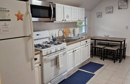 Hillside Casa | Amazed 3 Bd Hillside House