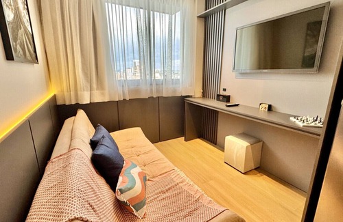 Matriz Apartamento | Amazing 1-bedroom apartment with living room. Elysia 16a