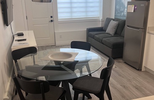 Hastings Apartamento | Amazing 1 Bedroom suite in Vancouver