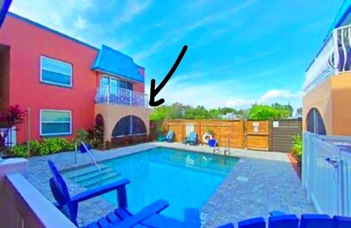 North Redington Beach Condominio | Amazing 1st Floor Poolside Condo Steps to Beautiful North Redington Beach