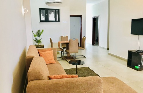 Teshie Apartamento | Amazing 2 bedrooms w/free Wi-Fi - 15 minutes from the Airport