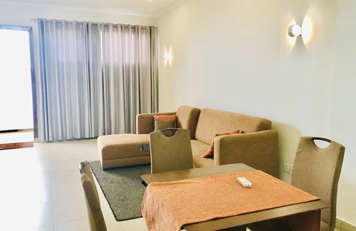 Teshie Apartamento | Amazing 2 bedrooms w/free Wi-Fi - 15 minutes from the Airport