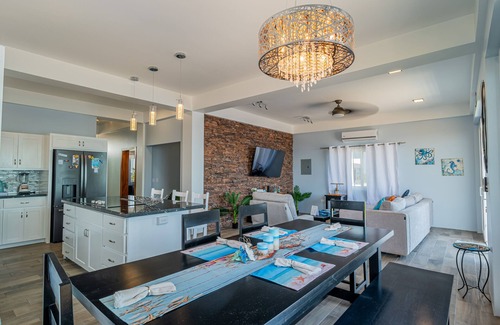 Boca Ciega Apartamento | Amazing 2 story oceanfront house with pool, balcony, central AC, & W/D