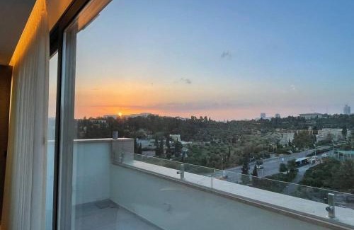 Katamon Apartamento | Amazing 2Bdrm penthouse in JLM with balcony and view - פנטהאוז ירושלים