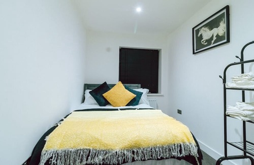 Coulsdon West Apartamento | Amazing 2Bed Apartment, with WiFi