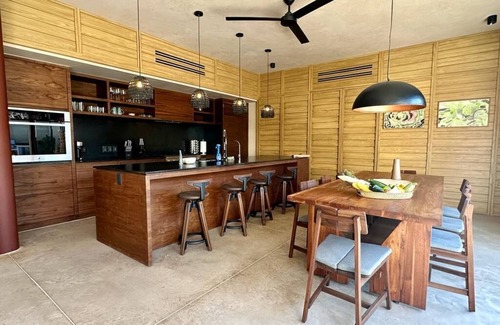 San Jose del Cabo Complejo | Amazing, 3br contemporary Acre Resort Hacienda with private pool and hot tub.