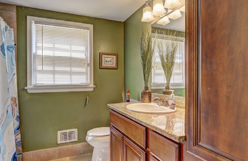 Riverdale Casa | Amazing 4 Bedroom Home Near Airport