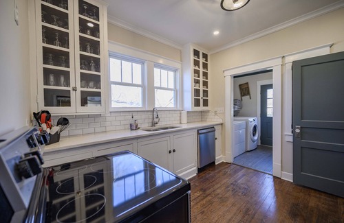 Murfreesboro Casa | Amazing 4 Bedroom! 3 Full Bath! House in the Heart of Downtown Murfreesboro!