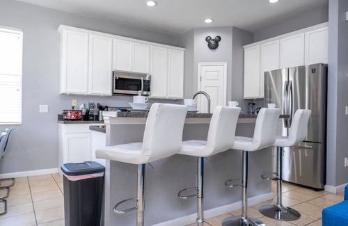 Trafalgar Village Casa | Amazing 4Bd Home Pool & BBQ Grill Trafalgar Resort