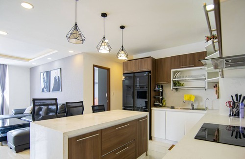 District 4 Apartamento | Amazing 4BRs for Family and Big Group in City Center