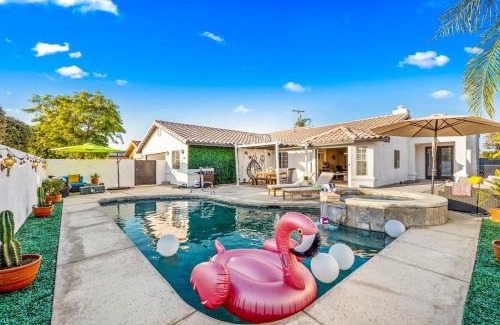 Bermuda Dunes Casa | Amazing 5BR Villa with Heated Pool