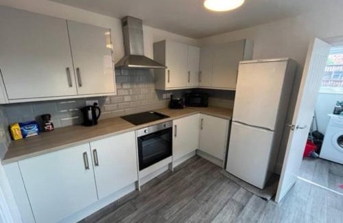 Hull Apartamento | AMAZING 8 person 4 bedroom and 2 bathroom MEGA house!