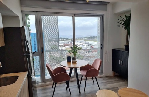 Zona 13 Apartamento | Amazing Aircrafts Views in front of airport