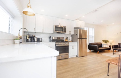 Cape May - Wildwood Apartamento | Amazing all new 1fl condo> Steps to The Beach