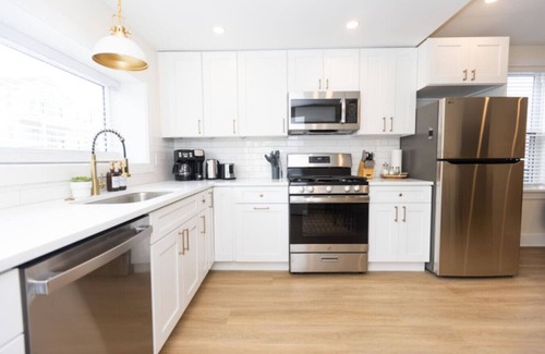 Cape May - Wildwood Apartamento | Amazing all new 1fl condo> Steps to The Beach