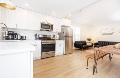Cape May - Wildwood Apartamento | Amazing all new 1fl condo> Steps to The Beach